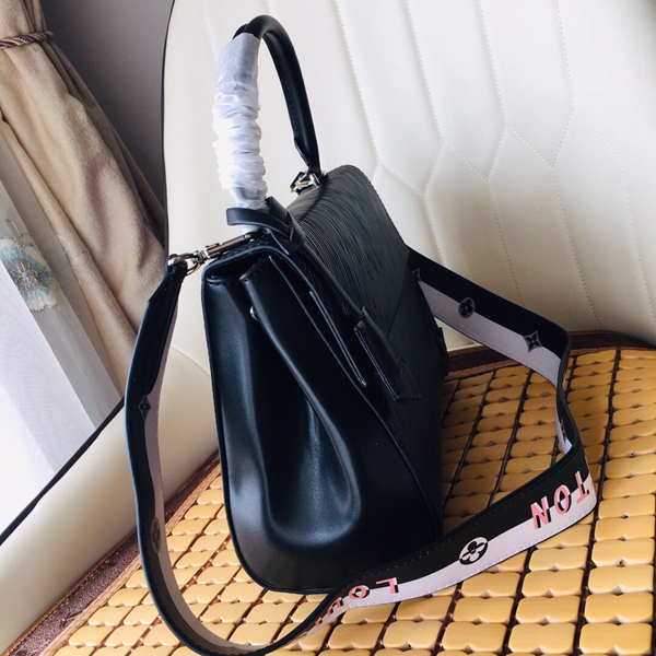 ルイヴィトンバッグ細部ディテール